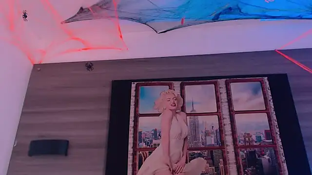 Snapshot of SashaNova chatting on 15, 10, 2025 SashaNova online show from 15, 10, 2025