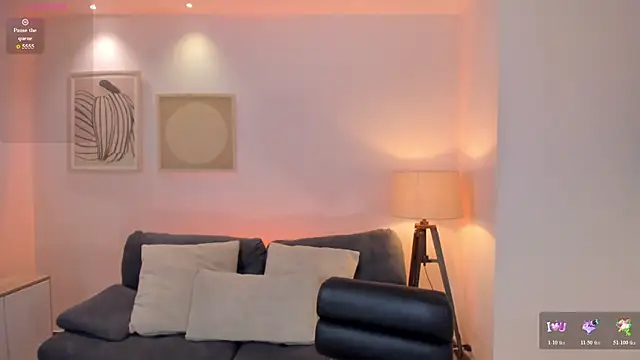 Snapshot of MaddisonCollins chatting on 8, 4, 2026 MaddisonCollins online show from 8, 4, 2026