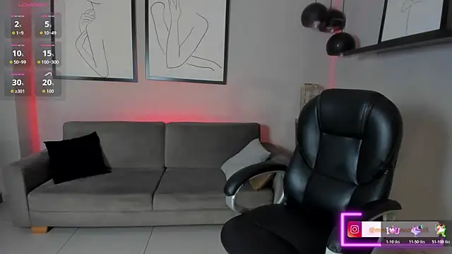 Snapshot of MaddisonCollins chatting on 22, 4, 2026 MaddisonCollins online show from 22, 4, 2026