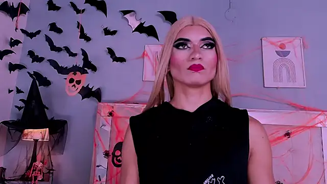 Snapshot of Emily_Castillo_1 chatting on 2, 11, 2025 Emily Castillo 1 online show from 2, 11, 2025