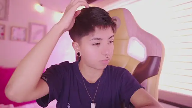 tommy blue online show from 7, 4, 2026