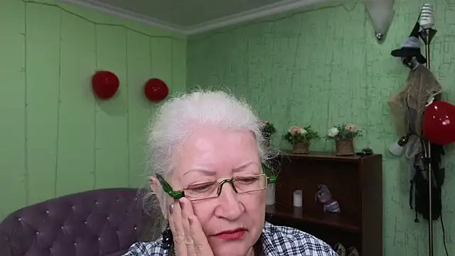 Snapshot of Maya_Mayflower chatting on 7, 3, 2025 Maya Mayflower online show from 7, 3, 2025