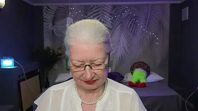 Snapshot of Maya_Mayflower chatting on 8, 3, 2025 Maya Mayflower online show from 8, 3, 2025