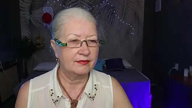 Snapshot of Maya_Mayflower chatting on 9, 3, 2025 Maya Mayflower online show from 9, 3, 2025