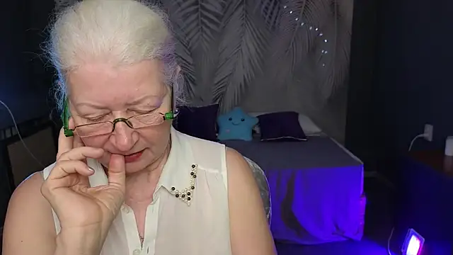 Snapshot of Maya_Mayflower chatting on 9, 3, 2025 Maya Mayflower online show from 9, 3, 2025