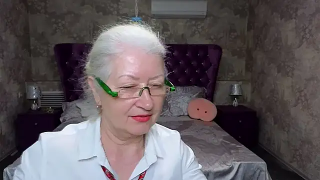 Snapshot of Maya_Mayflower chatting on 12, 3, 2025 Maya Mayflower online show from 12, 3, 2025