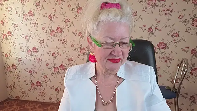 Snapshot of Maya_Mayflower chatting on 3, 10, 2025 Maya Mayflower online show from 3, 10, 2025