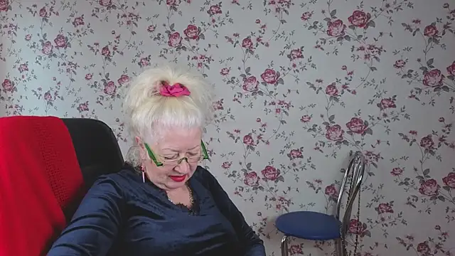 Snapshot of Maya_Mayflower chatting on 11, 10, 2025 Maya Mayflower online show from 11, 10, 2025