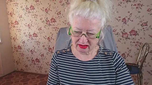 Snapshot of Maya_Mayflower chatting on 17, 10, 2025 Maya Mayflower online show from 17, 10, 2025