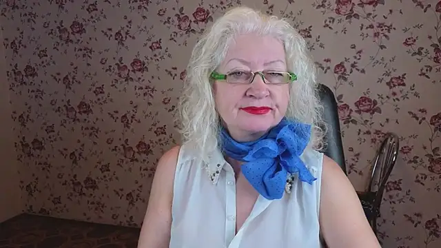 Snapshot of Maya_Mayflower chatting on 10, 11, 2025 Maya Mayflower online show from 10, 11, 2025