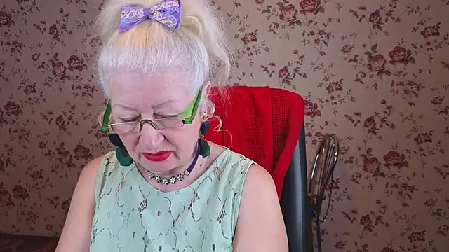 Snapshot of Maya_Mayflower chatting on 13, 11, 2025 Maya Mayflower online show from 13, 11, 2025