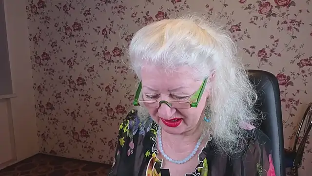 Snapshot of Maya_Mayflower chatting on 17, 11, 2025 Maya Mayflower online show from 17, 11, 2025