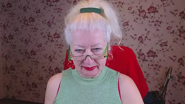 Snapshot of Maya_Mayflower chatting on 28, 11, 2025 Maya Mayflower online show from 28, 11, 2025