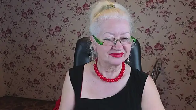 Snapshot of Maya_Mayflower chatting on 2, 12, 2025 Maya Mayflower online show from 2, 12, 2025