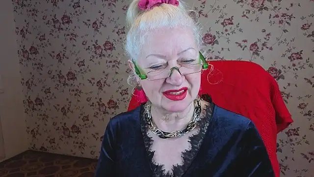 Snapshot of Maya_Mayflower chatting on 15, 12, 2025 Maya Mayflower online show from 15, 12, 2025