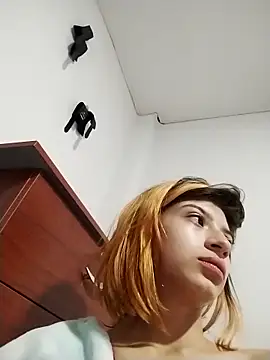 KratosAfroditacs online show from 12, 9, 2025