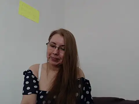 Snapshot of GiaLuvv11 chatting on 21, 4, 2026 GiaLuvv11 online show from 21, 4, 2026