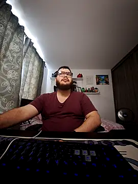 Snapshot of Edmund98 chatting on 7, 11, 2025 Edmund98 online show from 7, 11, 2025