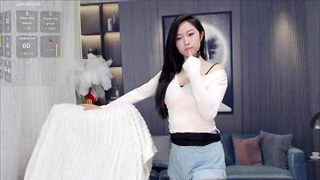 Snapshot of October_10 chatting on 8, 3, 2026 October 10 online show from 8, 3, 2026