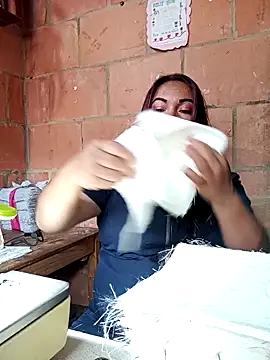 Snapshot of isis_milove chatting on 12, 3, 2026 isis milove online show from 12, 3, 2026