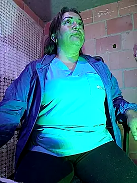 Snapshot of isis_milove chatting on 14, 3, 2026 isis milove online show from 14, 3, 2026