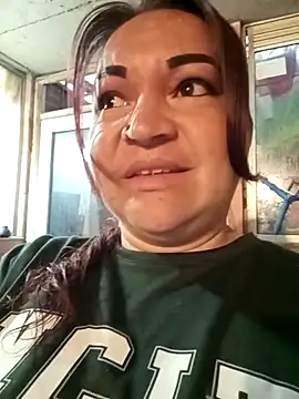 Snapshot of isis_milove chatting on 6, 4, 2026 isis milove online show from 6, 4, 2026