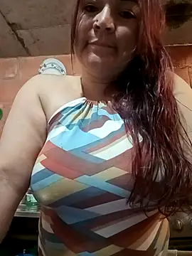 Snapshot of isis_milove chatting on 7, 4, 2026 isis milove online show from 7, 4, 2026