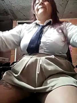 Snapshot of isis_milove chatting on 14, 4, 2026 isis milove online show from 14, 4, 2026