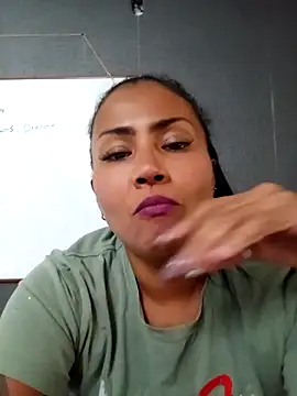 Ariana Rodriguez online show from 5, 3, 2025