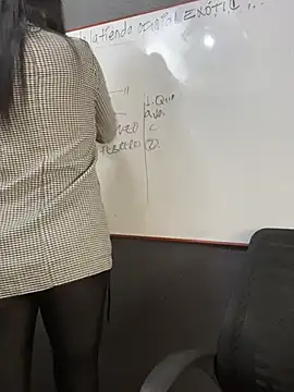 Ariana Rodriguez online show from 22, 3, 2025