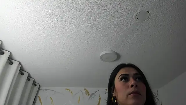 Snapshot of Cristal_Velle chatting on 24, 3, 2026 Cristal Velle online show from 24, 3, 2026