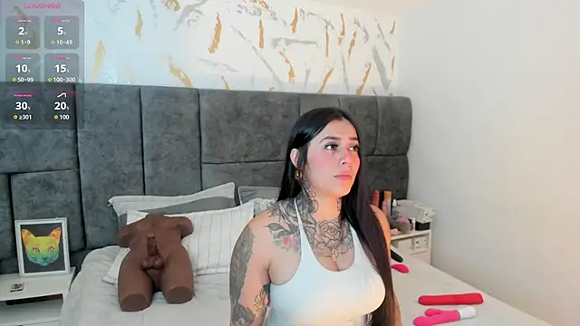 Snapshot of Cristal_Velle chatting on 28, 3, 2026 Cristal Velle online show from 28, 3, 2026