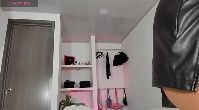 Snapshot of julietaa chatting on 5, 3, 2025 julietaa online show from 5, 3, 2025