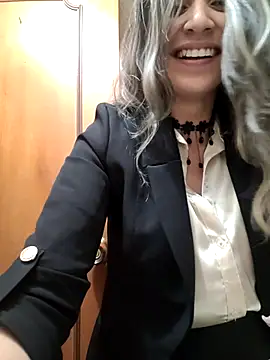 Snapshot of Isabella_Varella chatting on 10, 3, 2025 Isabella Varella online show from 10, 3, 2025