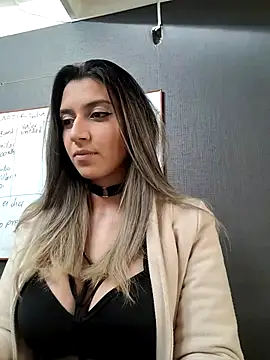 Snapshot of Isabella_Varella chatting on 20, 3, 2025 Isabella Varella online show from 20, 3, 2025