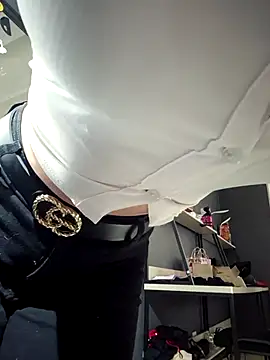 Snapshot of Isabella_Varella chatting on 12, 9, 2025 Isabella Varella online show from 12, 9, 2025