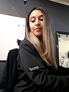 Snapshot of Isabella_Varella chatting on 14, 10, 2025 Isabella Varella online show from 14, 10, 2025