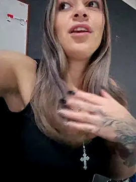 Snapshot of Isabella_Varella chatting on 20, 10, 2025 Isabella Varella online show from 20, 10, 2025