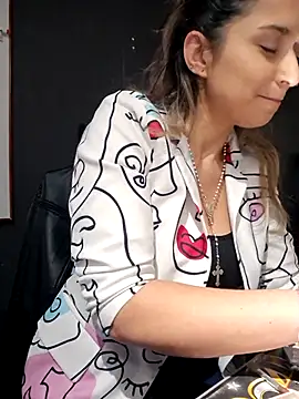 Snapshot of Isabella_Varella chatting on 22, 10, 2025 Isabella Varella online show from 22, 10, 2025