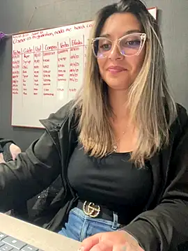 Snapshot of Isabella_Varella chatting on 15, 11, 2025 Isabella Varella online show from 15, 11, 2025