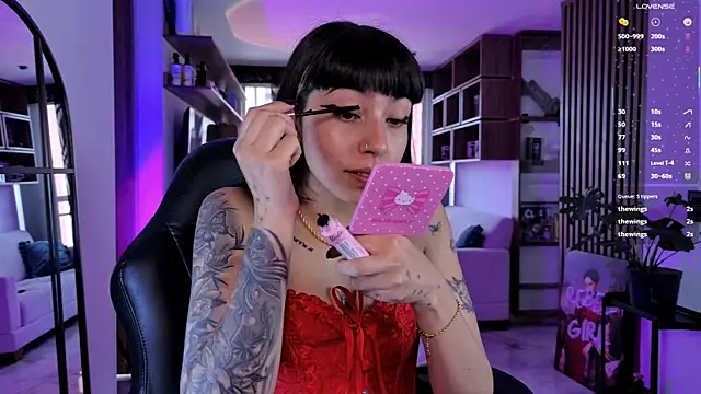 Snapshot of Saraa_Desiree chatting on 2, 4, 2026 Saraa Desiree online show from 2, 4, 2026