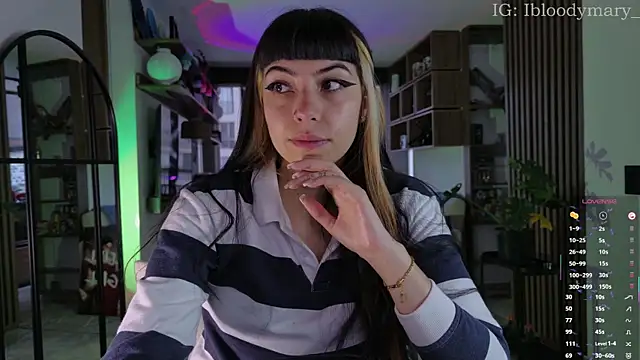 Snapshot of Saraa_Desiree chatting on 13, 5, 2026 Saraa Desiree online show from 13, 5, 2026