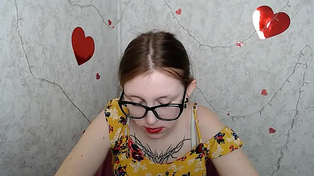 Snapshot of _MiraGold_ chatting on 7, 3, 2025 MiraGold online show from 7, 3, 2025