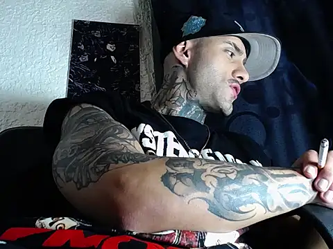 Snapshot of dante_d_angelo_ chatting on 31, 10, 2025 dante d angelo online show from 31, 10, 2025