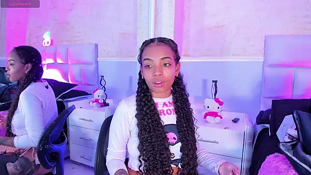 SarahLynn7 online show from 19, 3, 2025