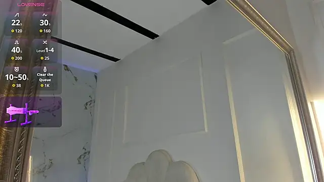 Candaceoweens online show from 26, 11, 2025