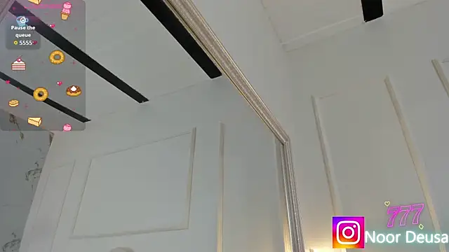 Snapshot of Candaceoweens chatting on 11, 4, 2026 Candaceoweens online show from 11, 4, 2026