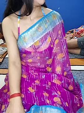 Cute-Zarina online show from 4, 11, 2025