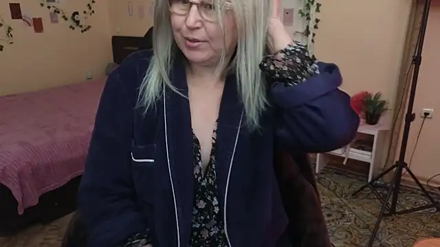 Snapshot of Wane_Witch chatting on 5, 4, 2026 Wane Witch online show from 5, 4, 2026