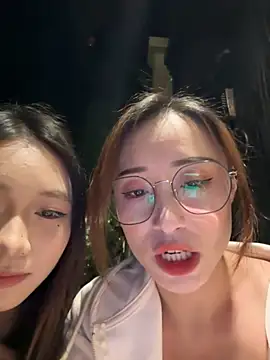 Snapshot of TOP_yoyo chatting on 25, 11, 2025 TOP yoyo online show from 25, 11, 2025